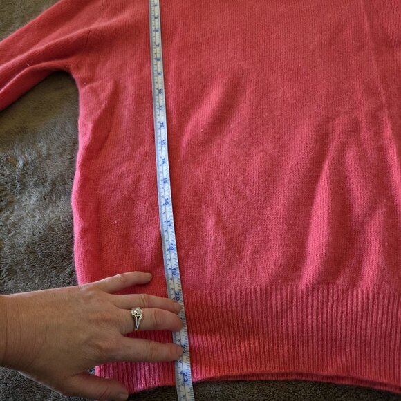 Neiman Marcus 100% Cashmere Turtleneck Sweater M Coral Pink Soft Luxe Knit - Picture 12 of 14